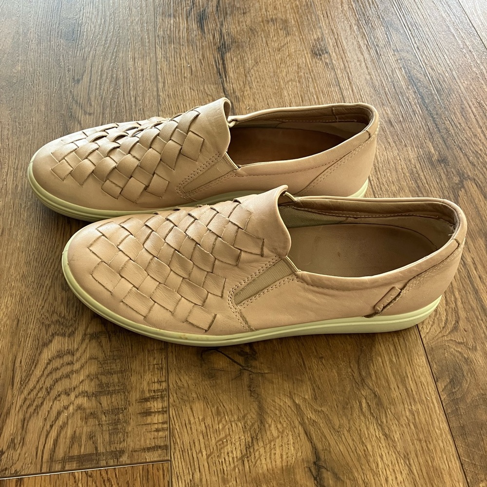 Ecco Women's flesh/ PinkWoven Leather Slip-On Loafers - Picture 3 of 11